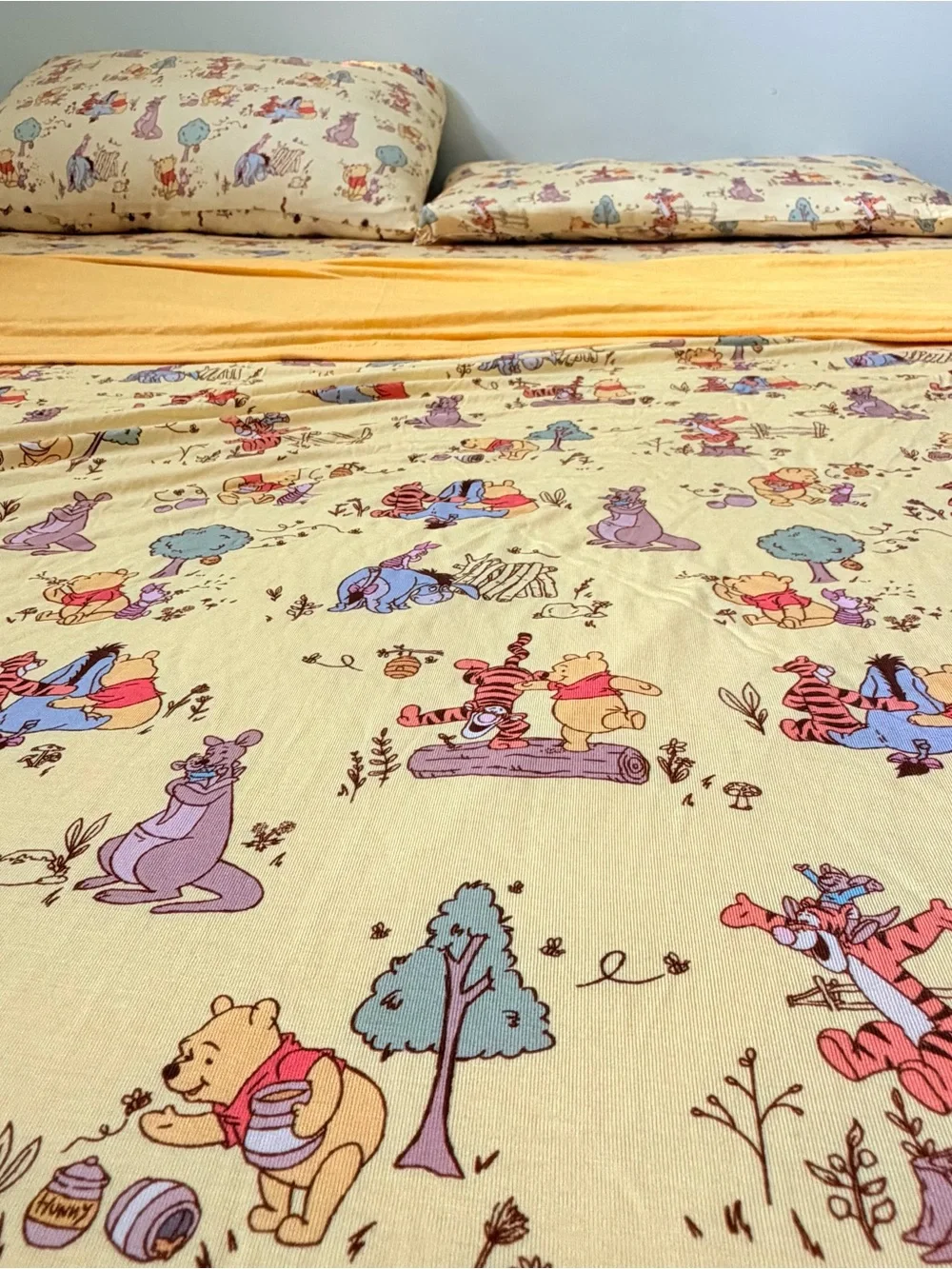 LS Winnie the Pooh 4 pieces set new customized set for queen bed